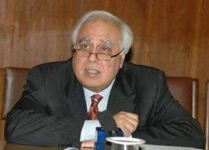 kapil sibal 300x216 Kapil Sibal: Find a better solution for screening offensive content