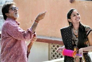 Amitabh Bachchan Flying kite 300x203 Amitabh Bachchan arrives Ahmedabad for Tourism Campaign