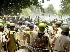 Hisar Clash 300x225 Hisar Clash: one killed, many injured as Jats clash with Police