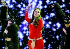 Kareena IPL 2012 300x210 Kareena to perform in DLF IPL 2012 opening ceremony