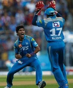 ashok dinda 250x300 DLF IPL 2012: Pune Warriors beats Mumbai Indians 28 runs