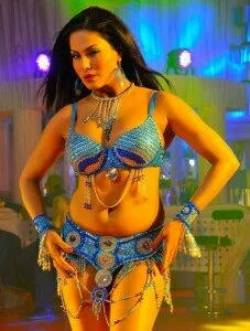 Veena Malik In Silk Sakkath Maga1 227x300 Veena Malik losses weight for The City That Never Sleeps