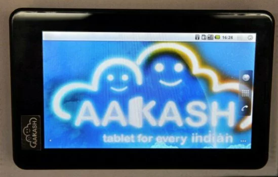  Aakash 2 Tablet Project to crash? Govt accepts production failure
