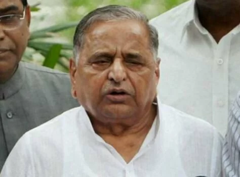Mulayam Singh Yadav march29 Will not exit UPA now: SP Chief, but takes digs at Rahul 
