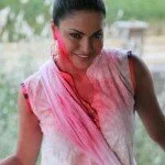 Veena Malik Playing Holi28 150x150 Veena Malik in the colour of Holi